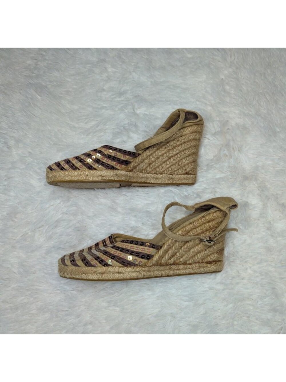 vintage Y2K brown & gold tan striped sequin wedges